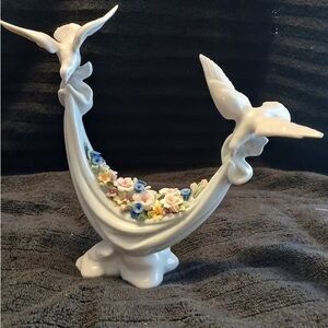 Lladro Porcelain Sculpture with Blue and White Doves